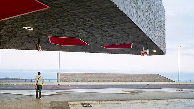 Illustration for article titled Alien Invaders Will Apparently Arrive In Stylish Bus Shelters